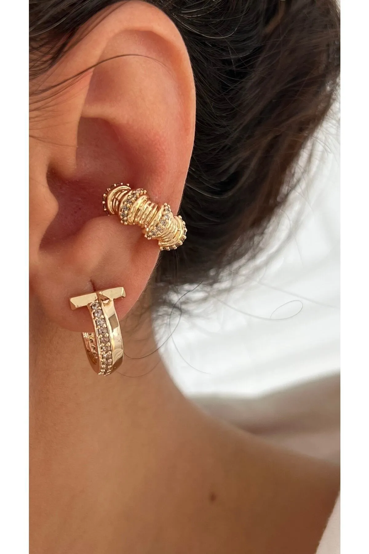 Altın%20Kaplama%20Taşlı%20Zen%20Earcuff